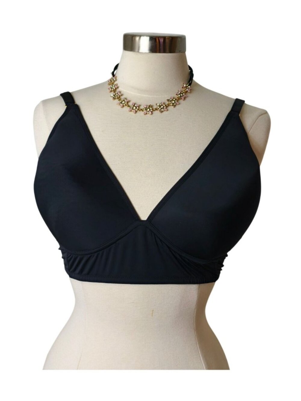 Lively 38DD Black Plunge Bralette Perfect Coverage Lightly Lined Supportive